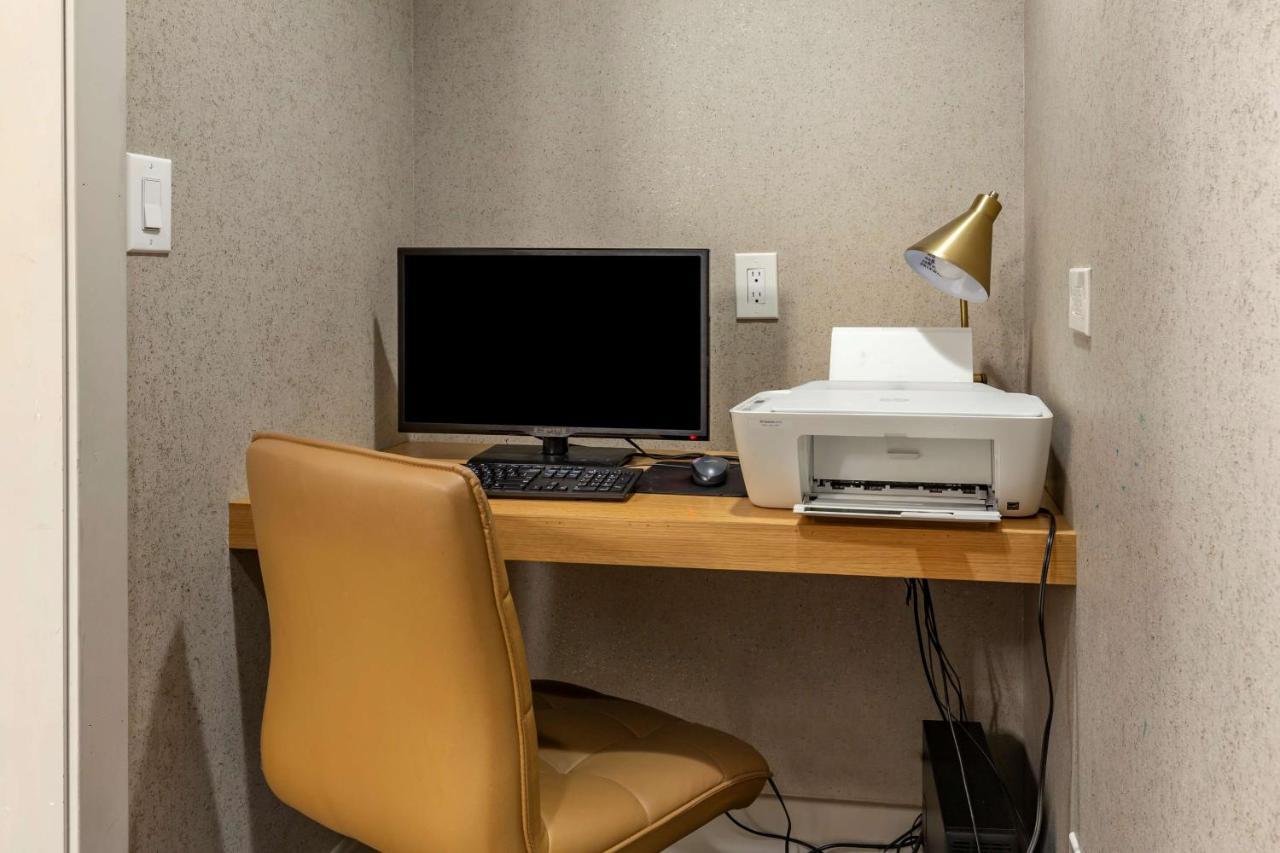 Best Western Plus University Inn Winston-Salem Eksteriør billede